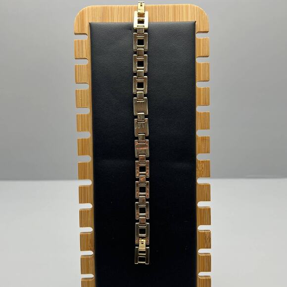 Link Bracelet in Gold with Rhinestones - Picture 3 of 4